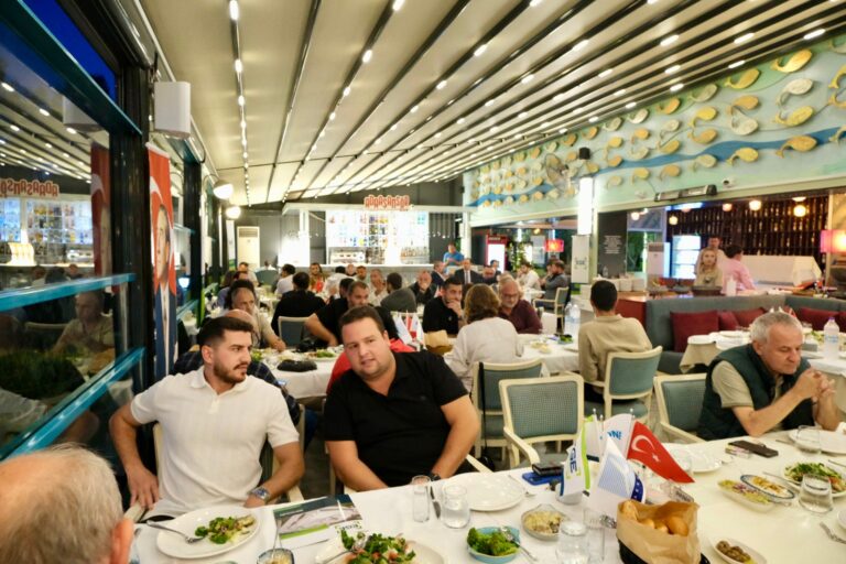 KUŞADASI-tmmob-insaat-muhendisleri-odasi-ile-duzenlenen-sektorel-bilgilendirme-etkinlikleri (1)