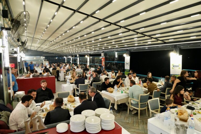 KUŞADASI-tmmob-insaat-muhendisleri-odasi-ile-duzenlenen-sektorel-bilgilendirme-etkinlikleri (4)