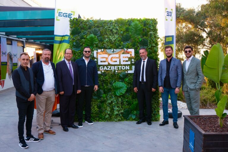 KUŞADASI-tmmob-insaat-muhendisleri-odasi-ile-duzenlenen-sektorel-bilgilendirme-etkinlikleri (5)